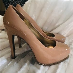 Nude platform pumps- Vera Wang